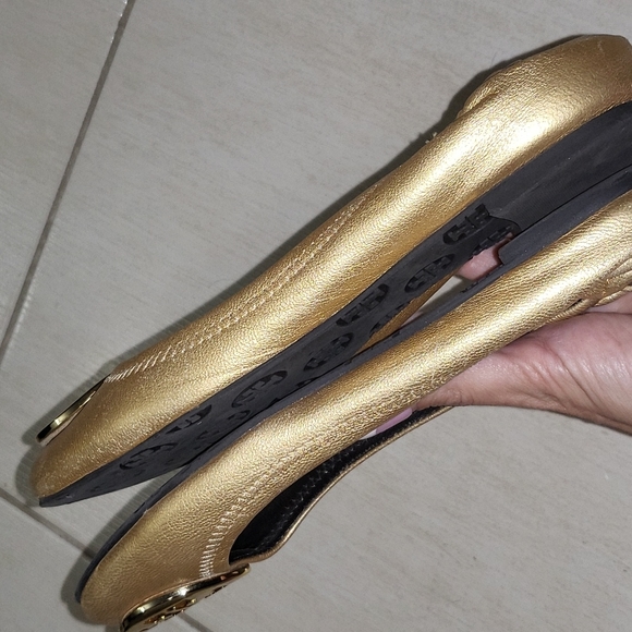 Tory Burch Gold Metalic Flats - Picture 8 of 10
